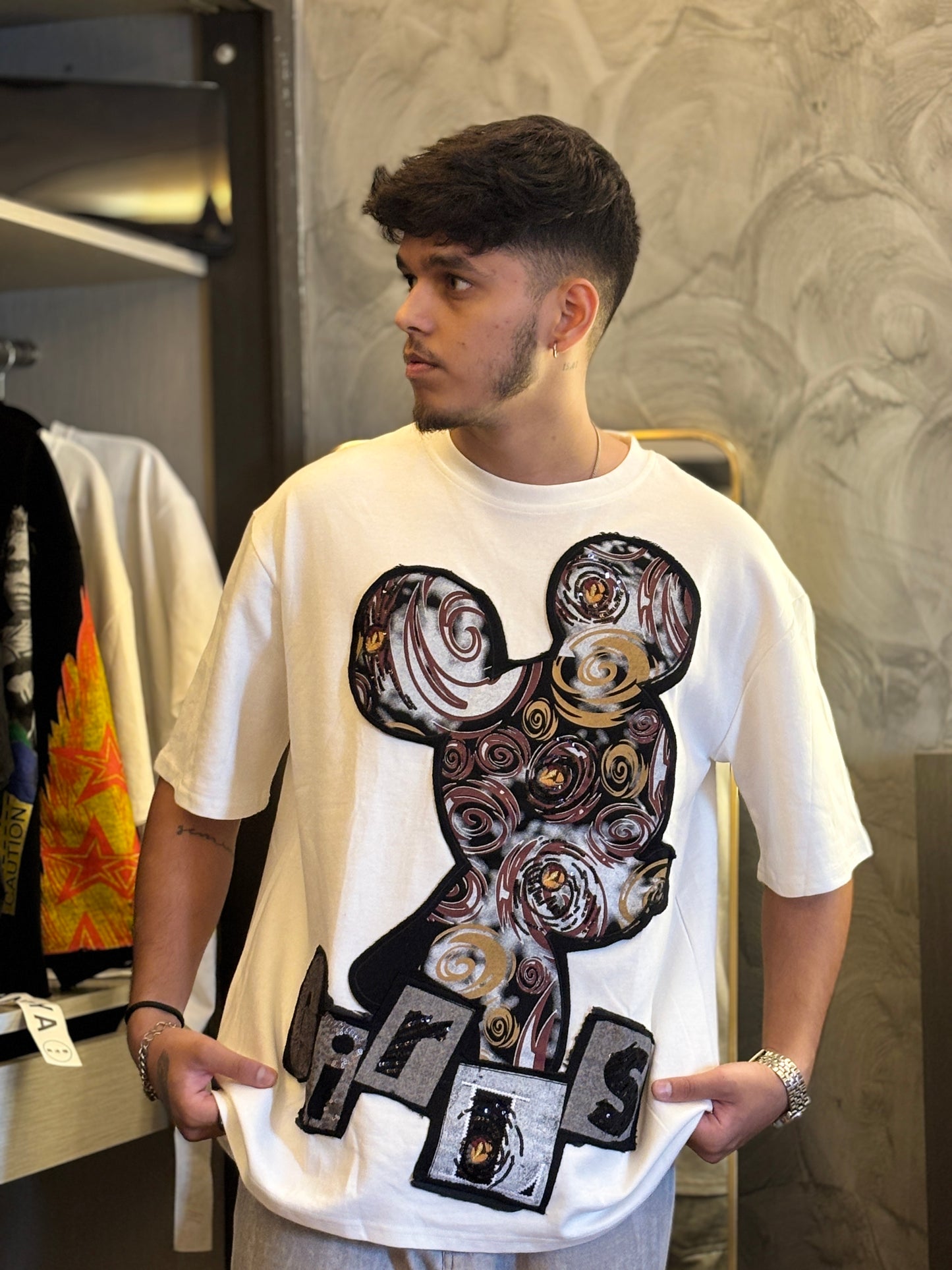 Oversized T-Shirts designer cut and stitch pattern with sequence embeded on Borders