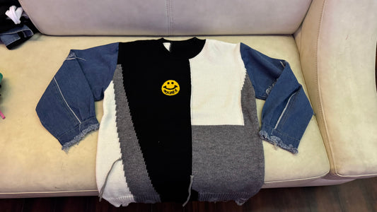 Denim sleeves smiley tee